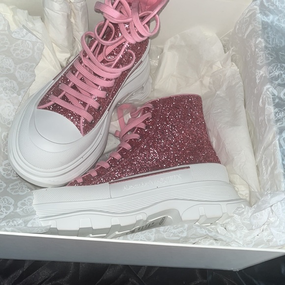 pink alexander mcqueens boots size 37 never worn comes with box and dust bag - Picture 10 of 12